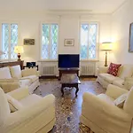 Lägenhet Guesthost - Certosa Di Wonderful X12! *